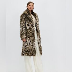 New Unreal Fur Keep Coat
$549.00